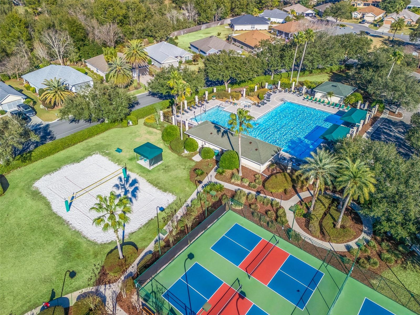 SPRUCE CRK CC FIRETHORNE - Residential