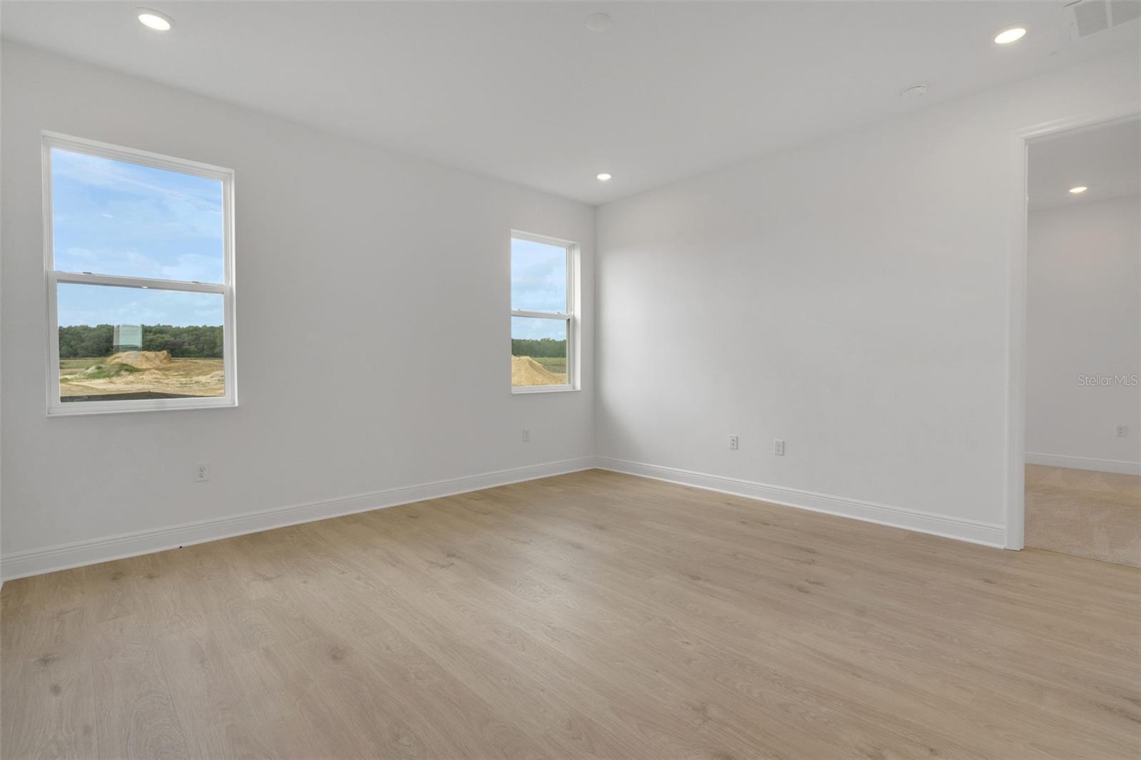 RESERVES AT HAMMOCK OAKS - Residential