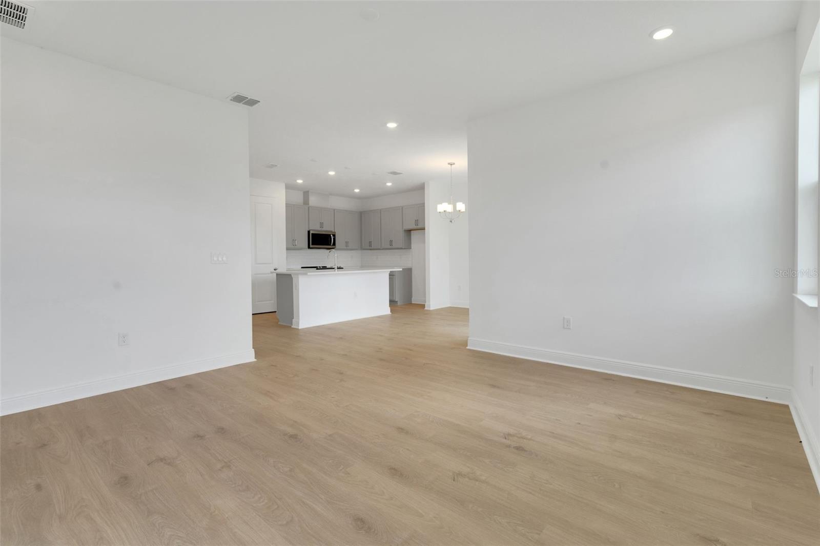 RESERVES AT HAMMOCK OAKS - Residential