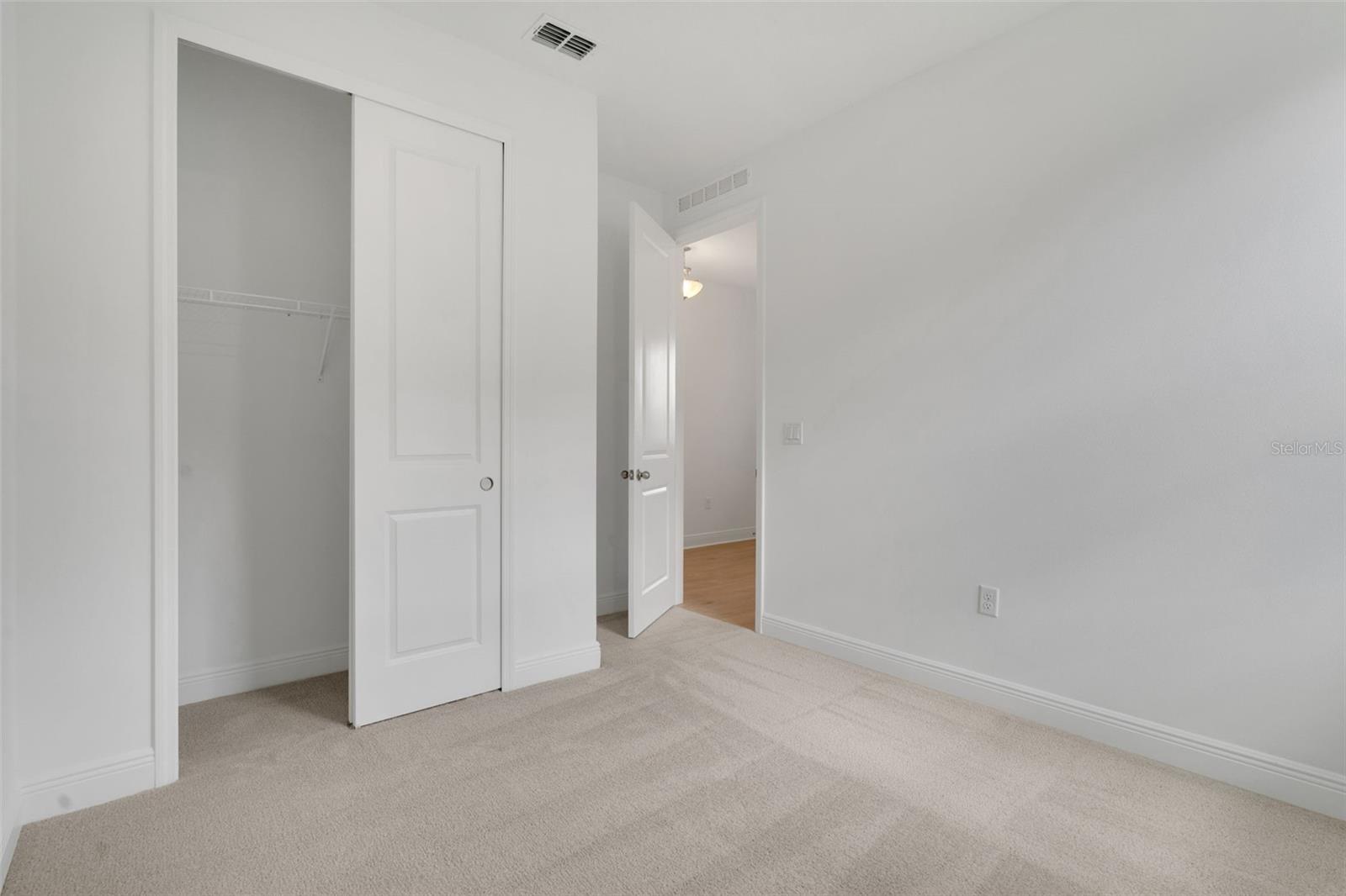 RESERVES AT HAMMOCK OAKS - Residential