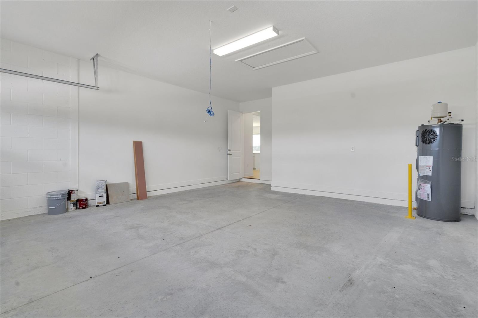 RESERVES AT HAMMOCK OAKS - Residential