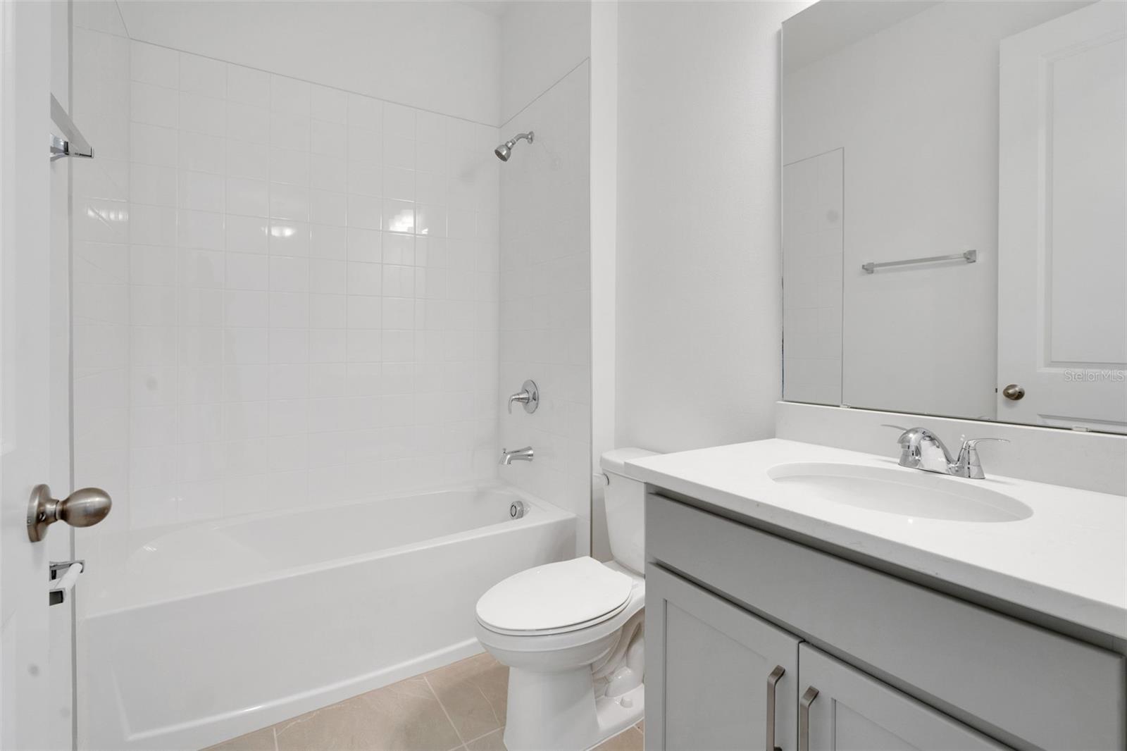 RESERVES AT HAMMOCK OAKS - Residential