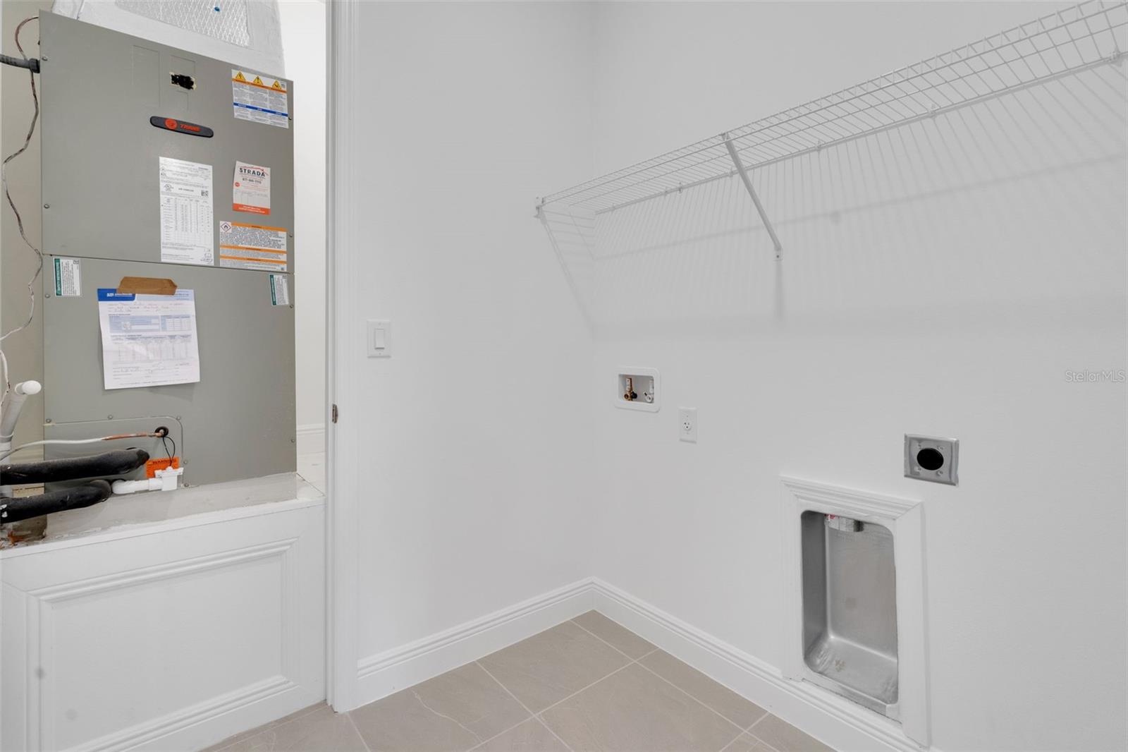 RESERVES AT HAMMOCK OAKS - Residential