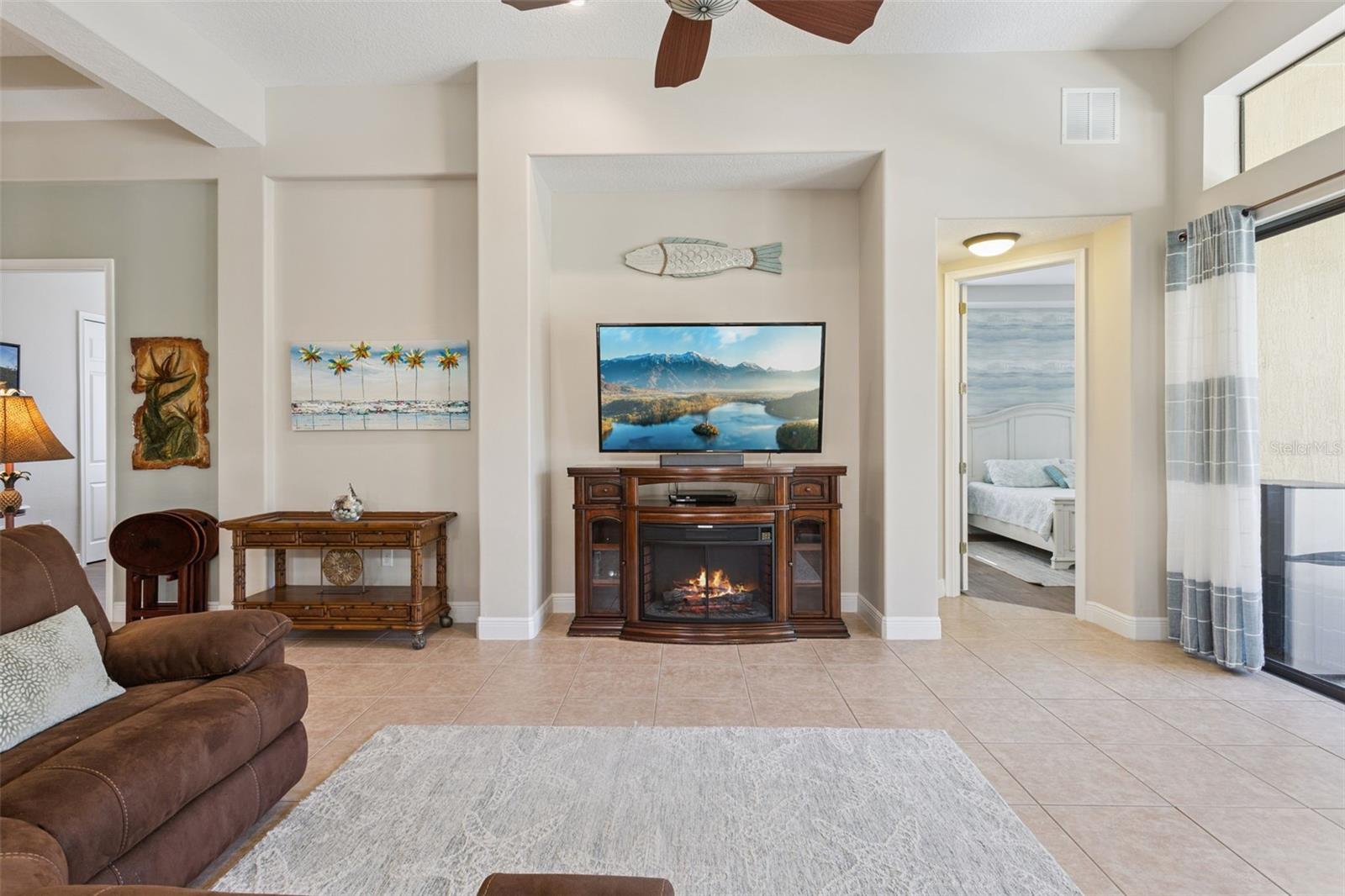 9512 SERRA COURT