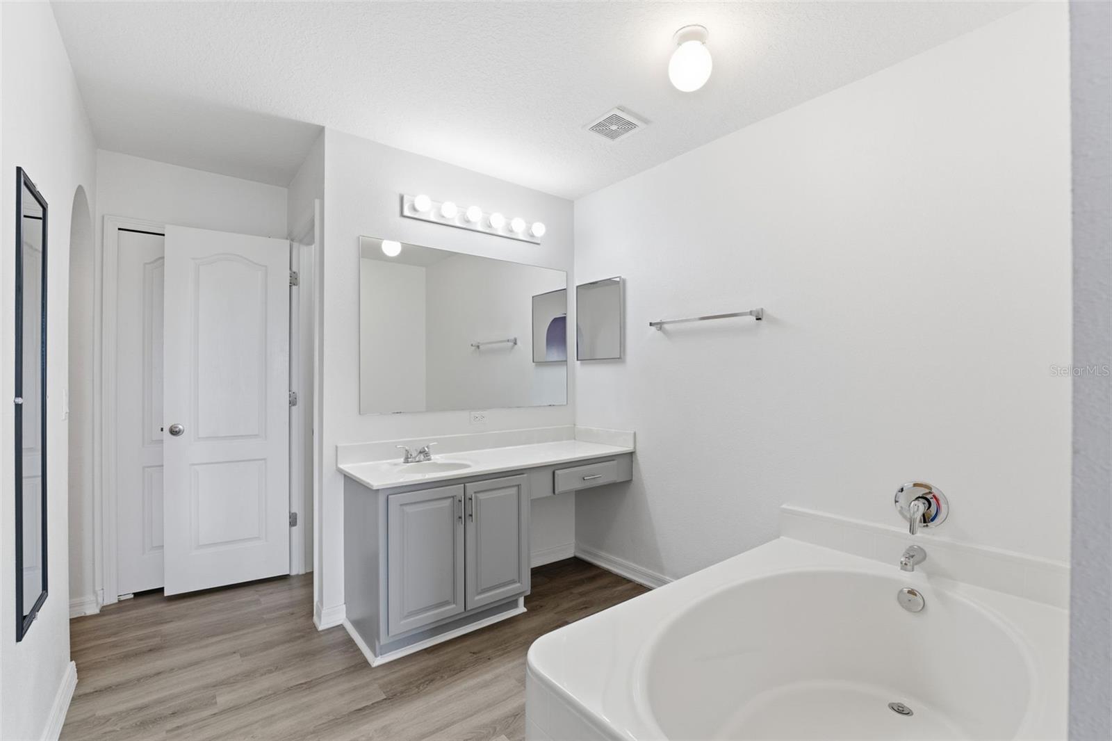 VILLAGES AT AVALON PH 2B EAST - Residential