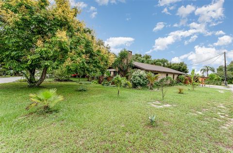 A home in WINTER HAVEN