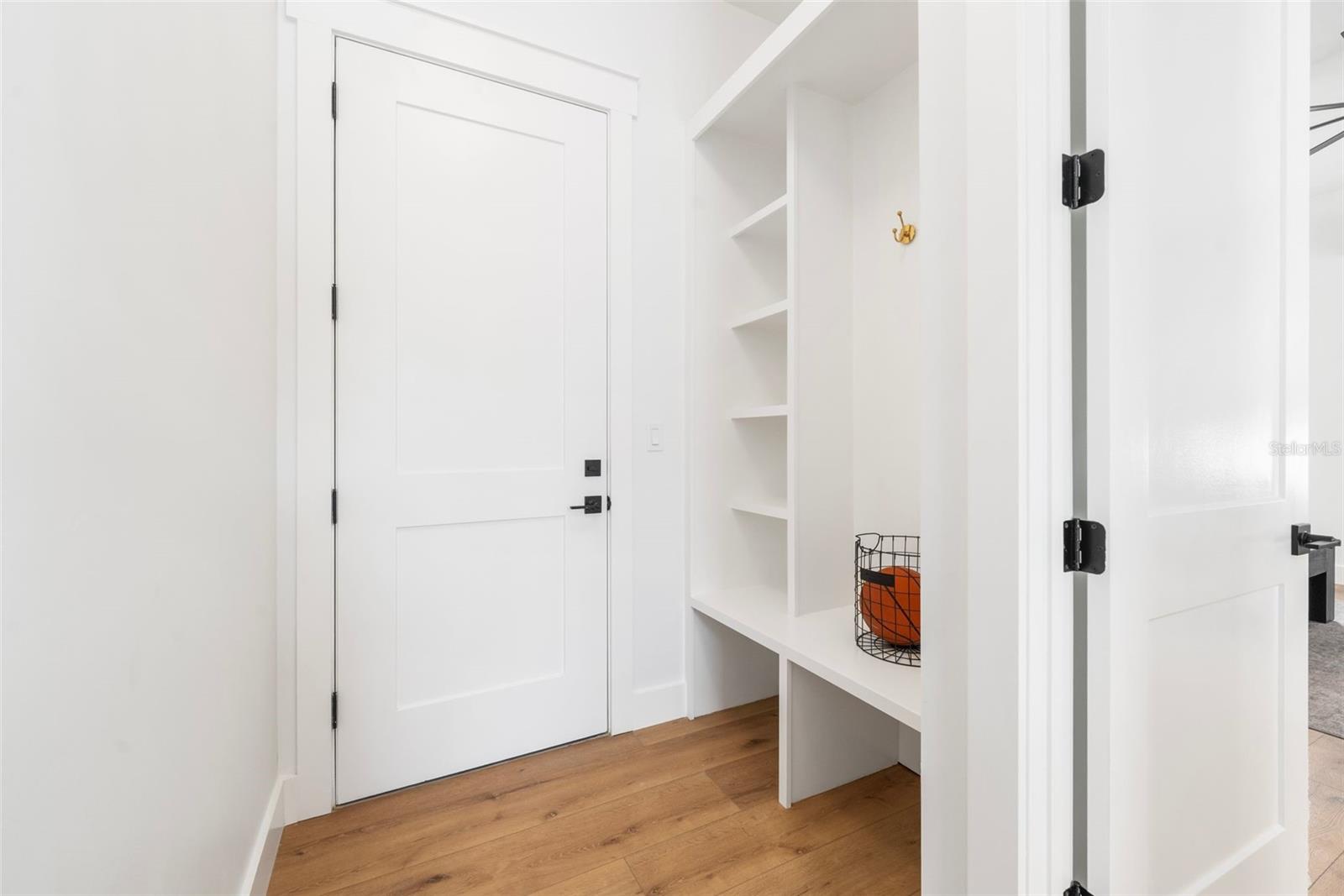 BARRINGTON PB 38 PG 85 - Residential