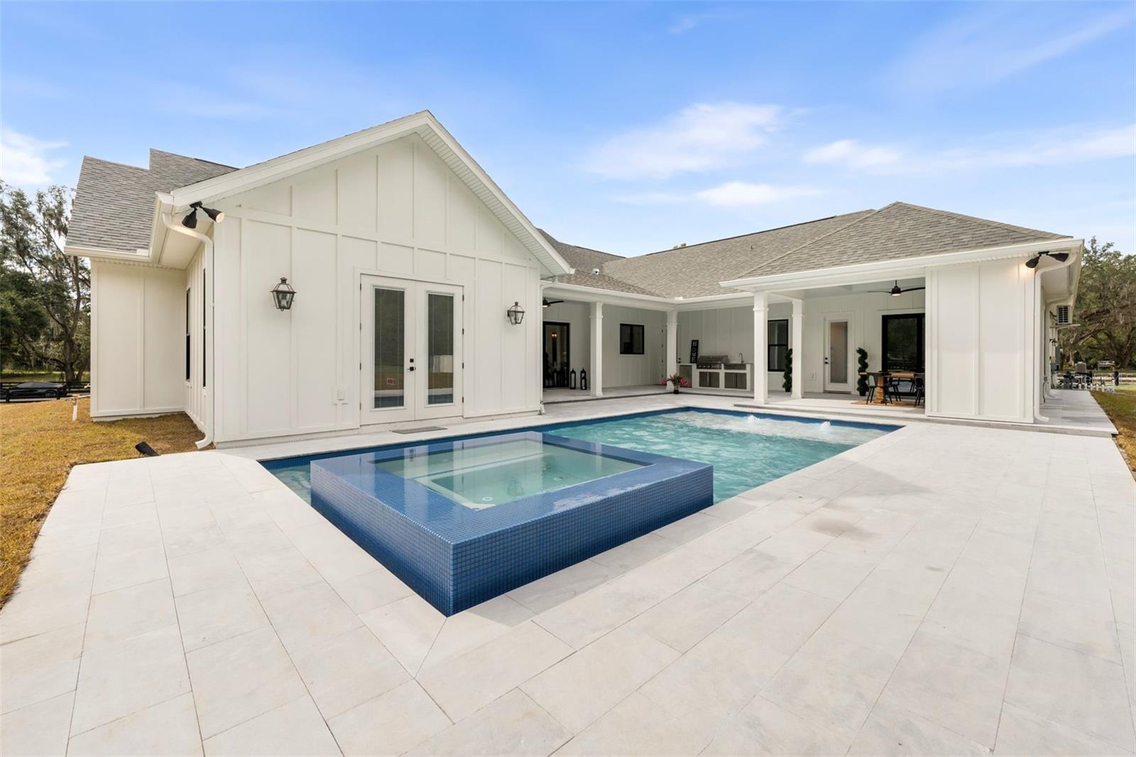 BARRINGTON PB 38 PG 85 - Residential