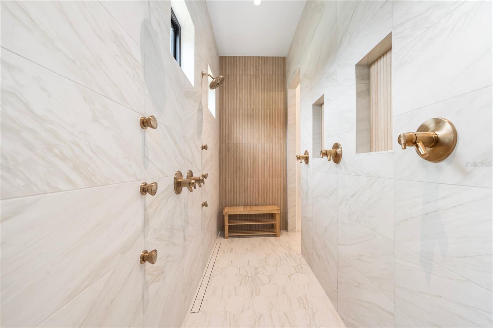 BARRINGTON PB 38 PG 85 - Residential