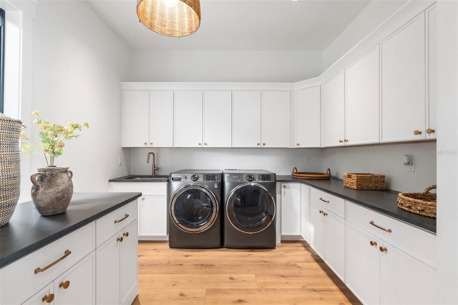 BARRINGTON PB 38 PG 85 - Residential