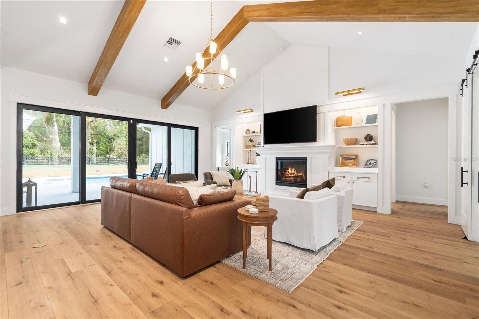 BARRINGTON PB 38 PG 85 - Residential