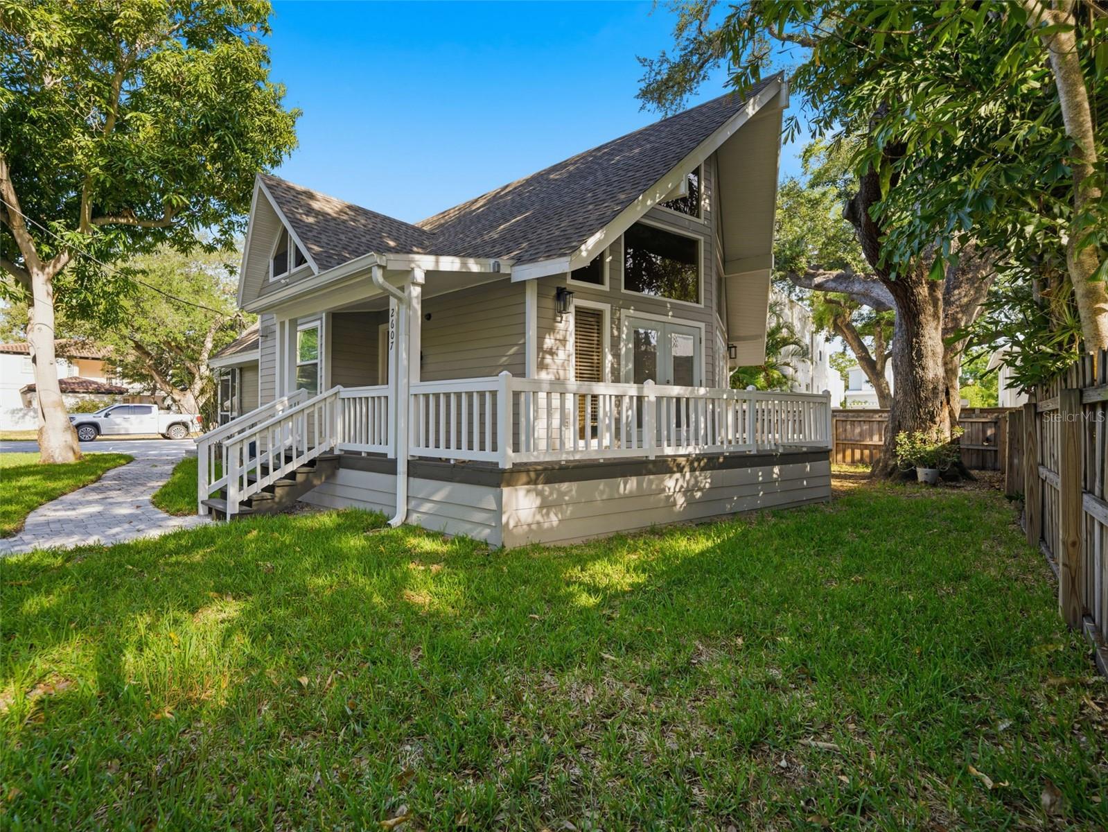 2607 W WYOMING AVENUE