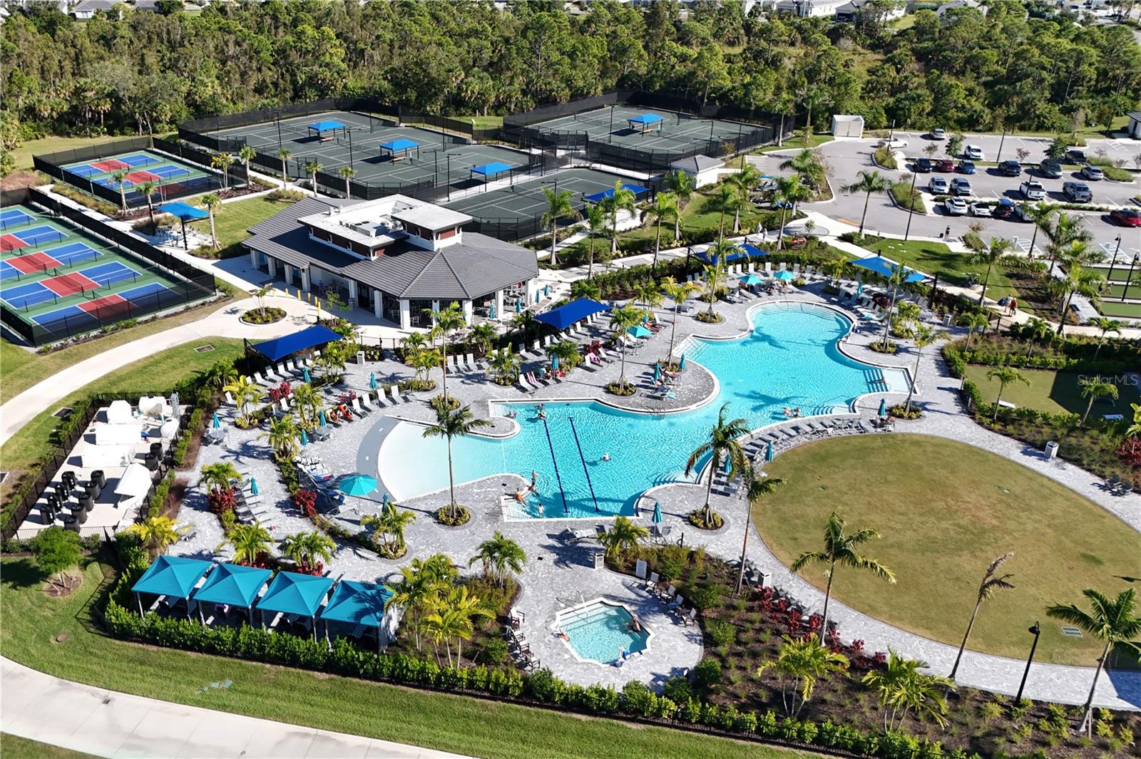 WELLEN PARK GOLF & COUNTRY CLUB - Residential