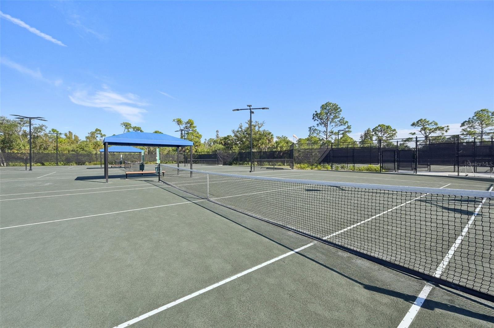 WELLEN PARK GOLF & COUNTRY CLUB - Residential