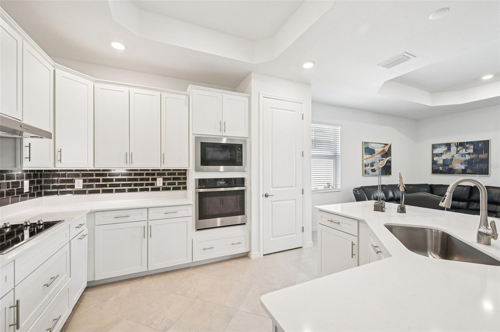 WELLEN PARK GOLF & COUNTRY CLUB - Residential