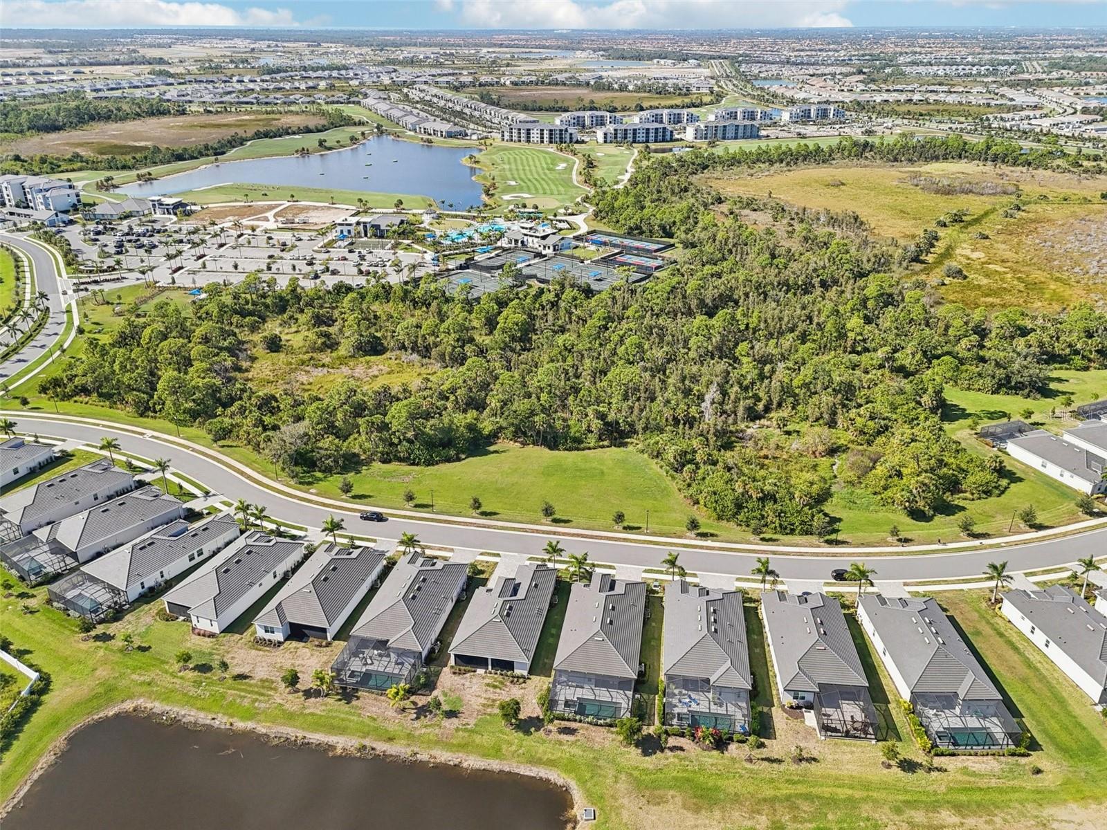 WELLEN PARK GOLF & COUNTRY CLUB - Residential