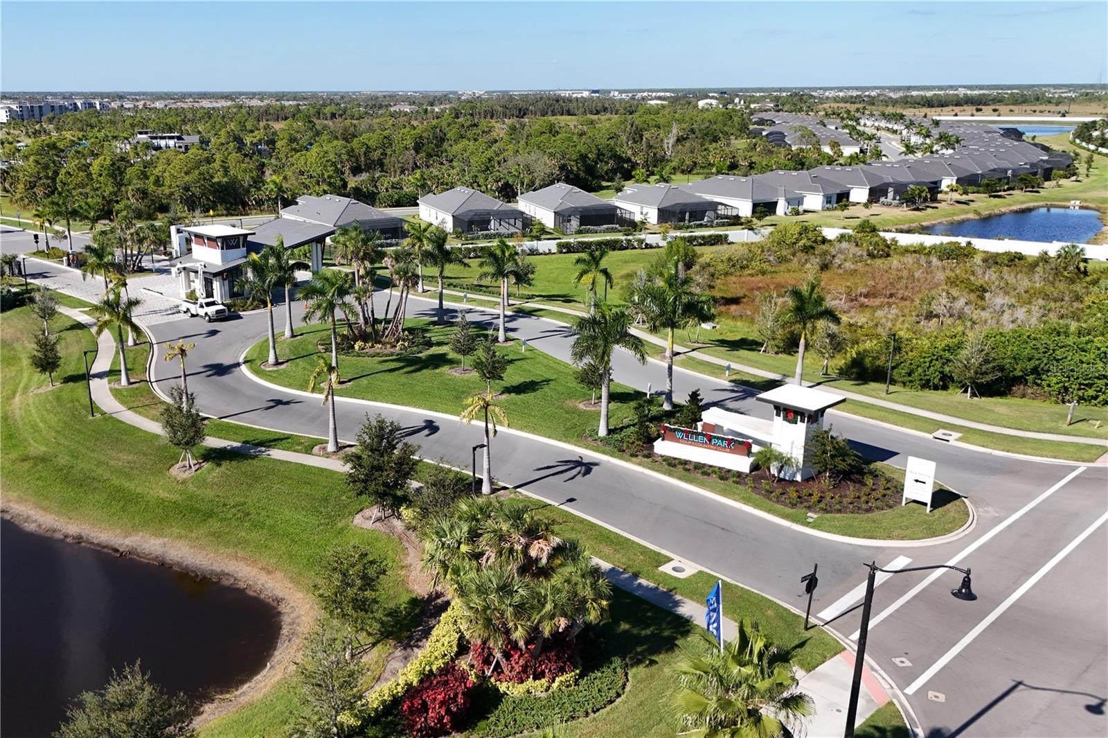 WELLEN PARK GOLF & COUNTRY CLUB - Residential