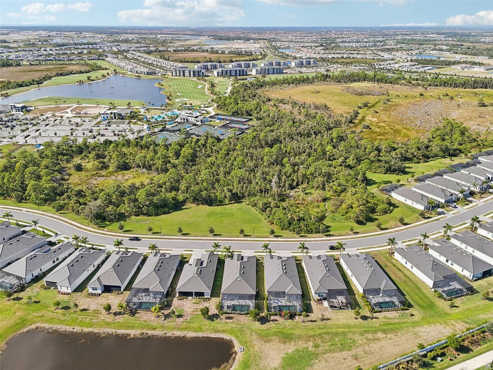 WELLEN PARK GOLF & COUNTRY CLUB - Residential