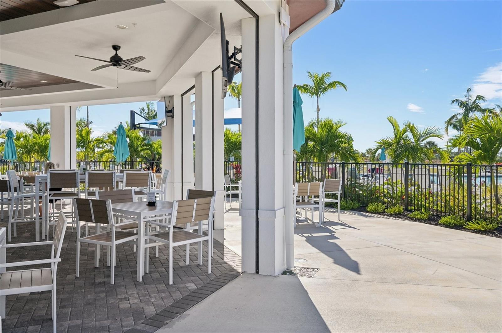 WELLEN PARK GOLF & COUNTRY CLUB - Residential