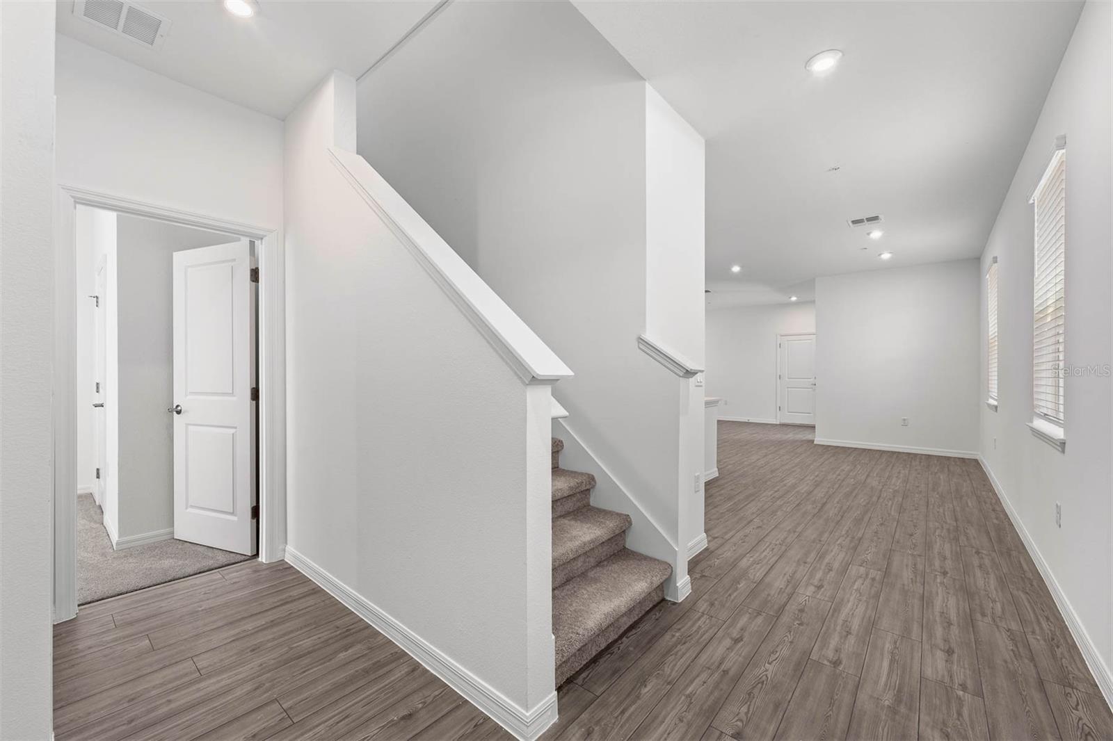 1805 HORSETAIL DRIVE