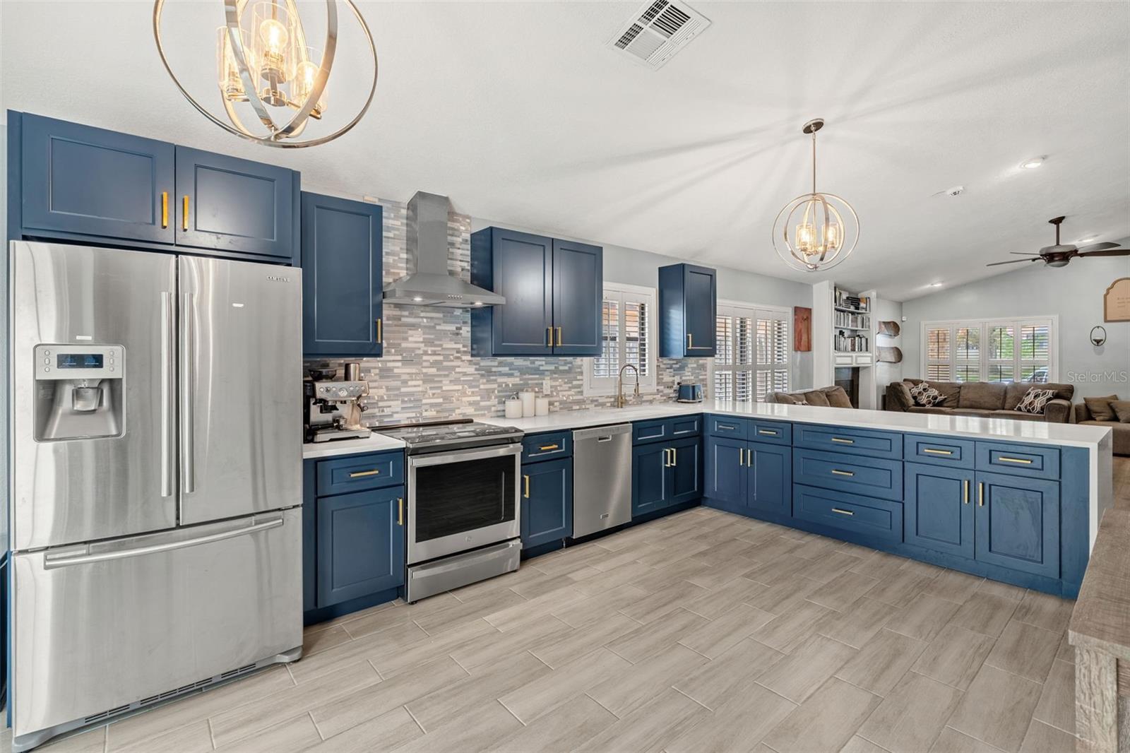 HYDE PARK - Residential