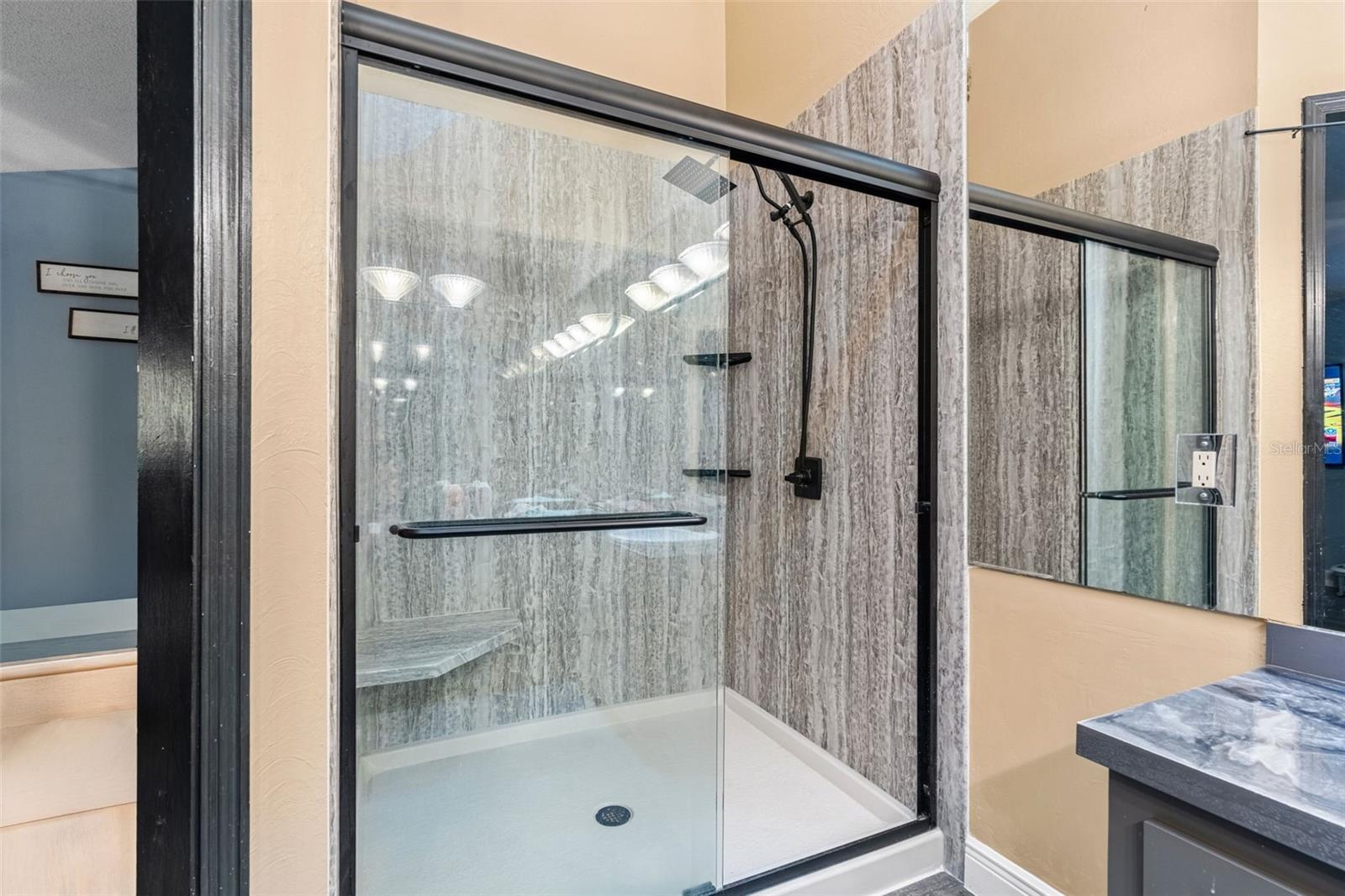 HYDE PARK - Residential