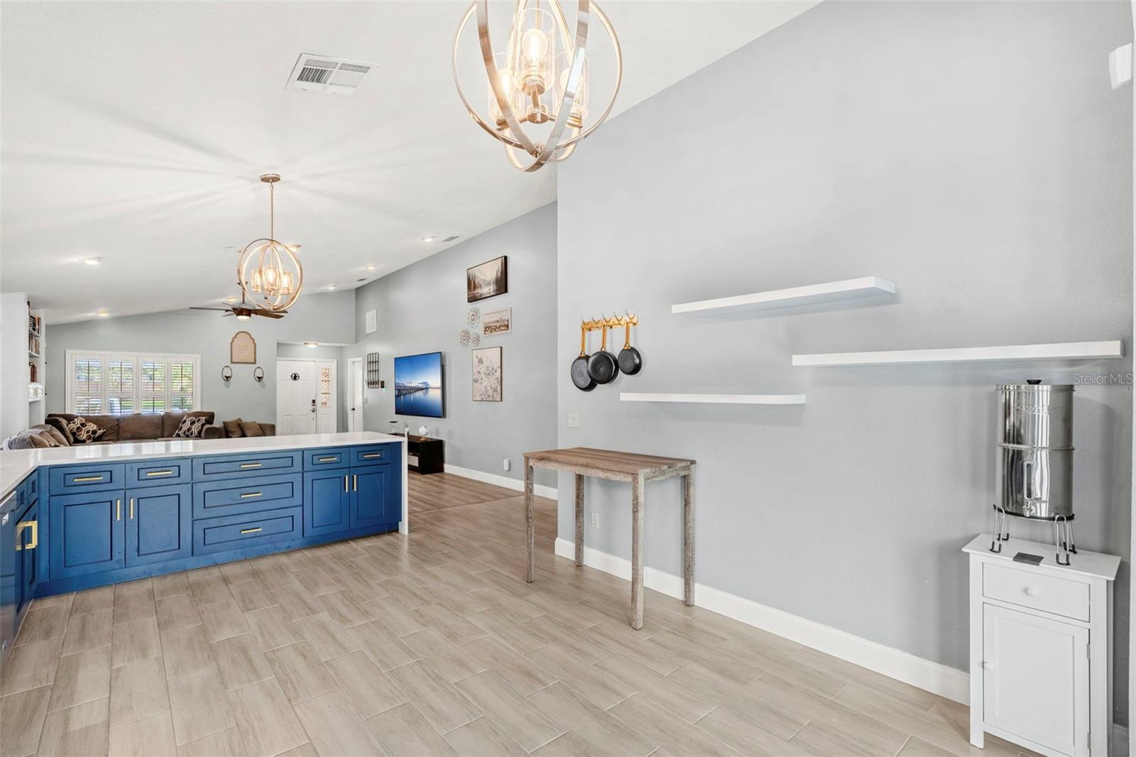 HYDE PARK - Residential