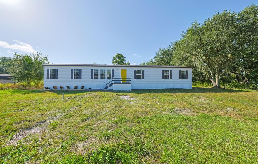 Photo of 2011 E 60 Highway, Plant City, FL 33567 (MLS # TB8442704)