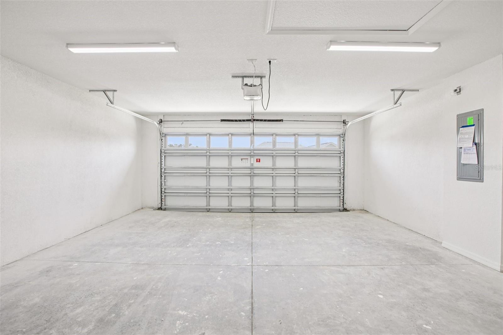 JUMPER CREEK MANOR - Residential