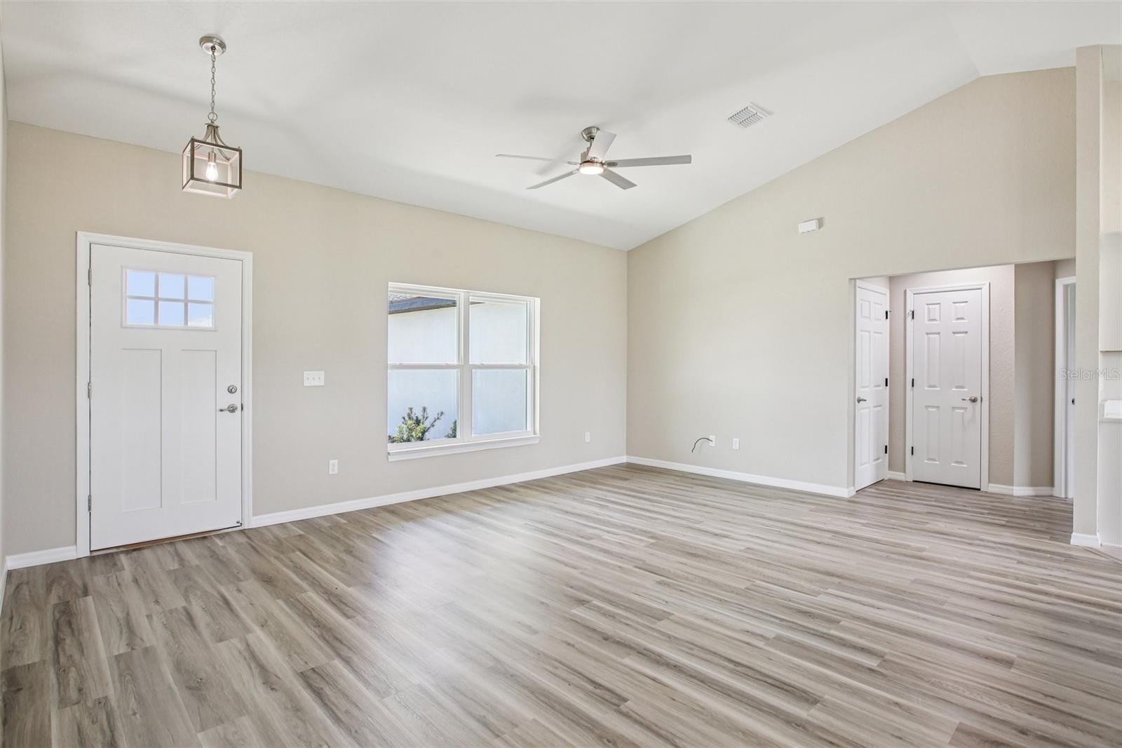 JUMPER CREEK MANOR - Residential