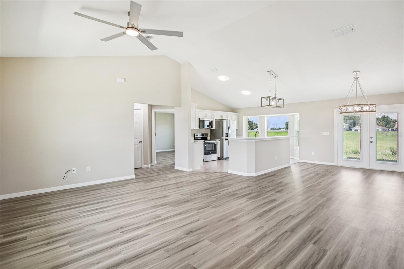 JUMPER CREEK MANOR - Residential