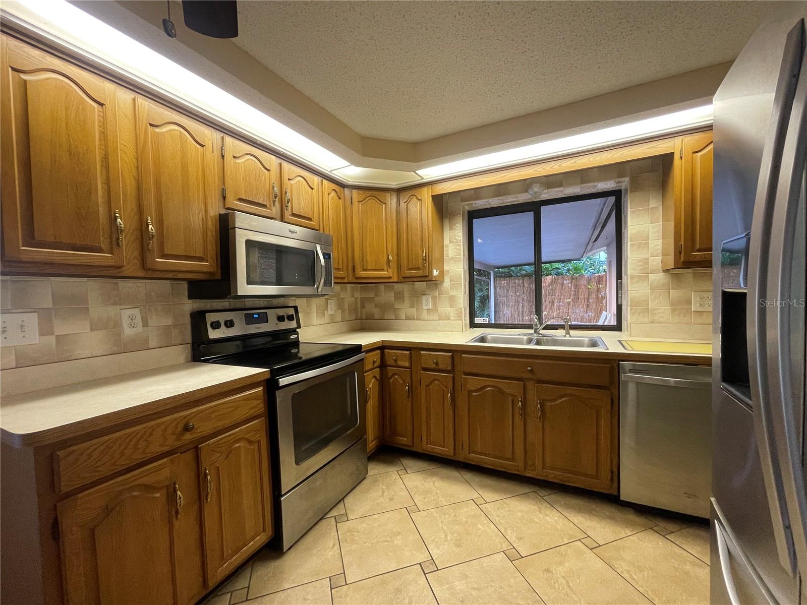 DEL PRADO IMPERIAL - Residential Lease