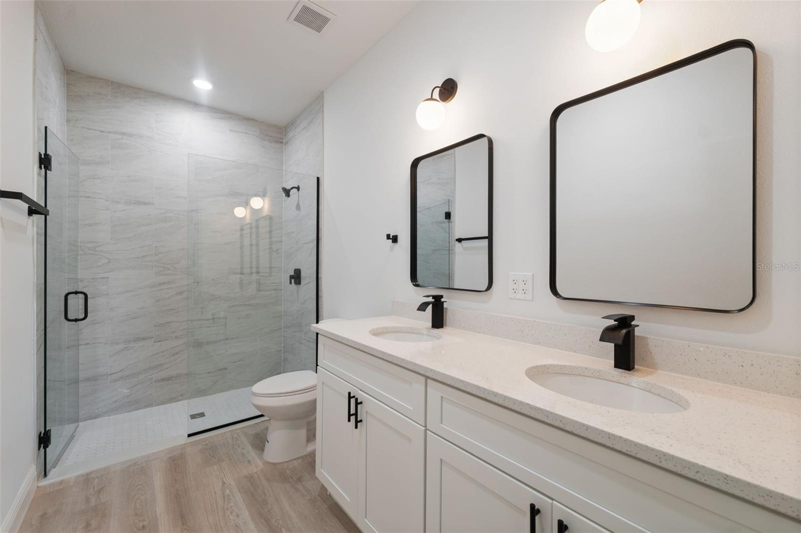 MARION OAKS UN 04 - Residential