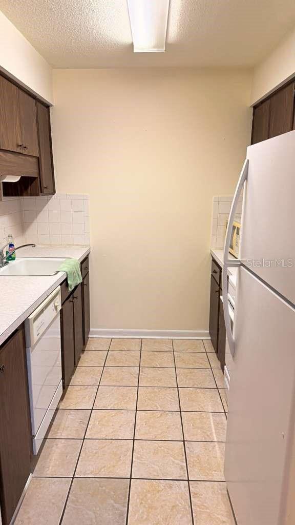 OAKWOOD COURT CONDO - Residential