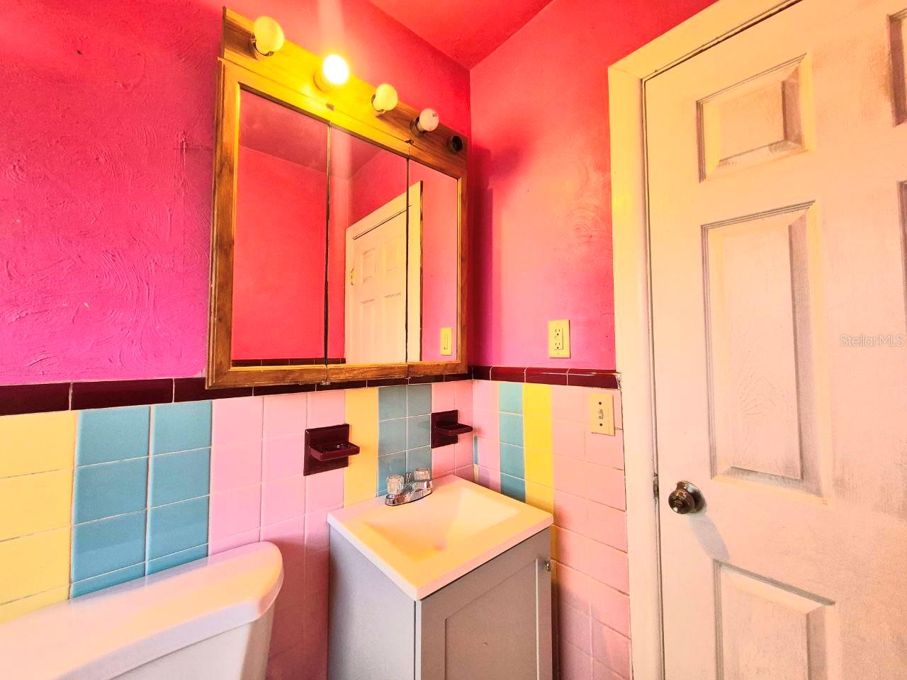 HIGH SCHOOL HEIGHTS - Residential Lease