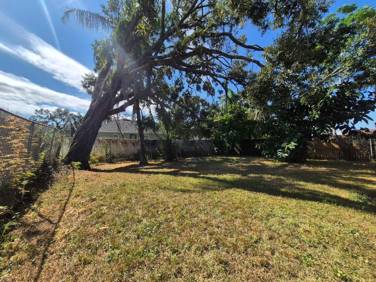 HIGH SCHOOL HEIGHTS - Residential Lease