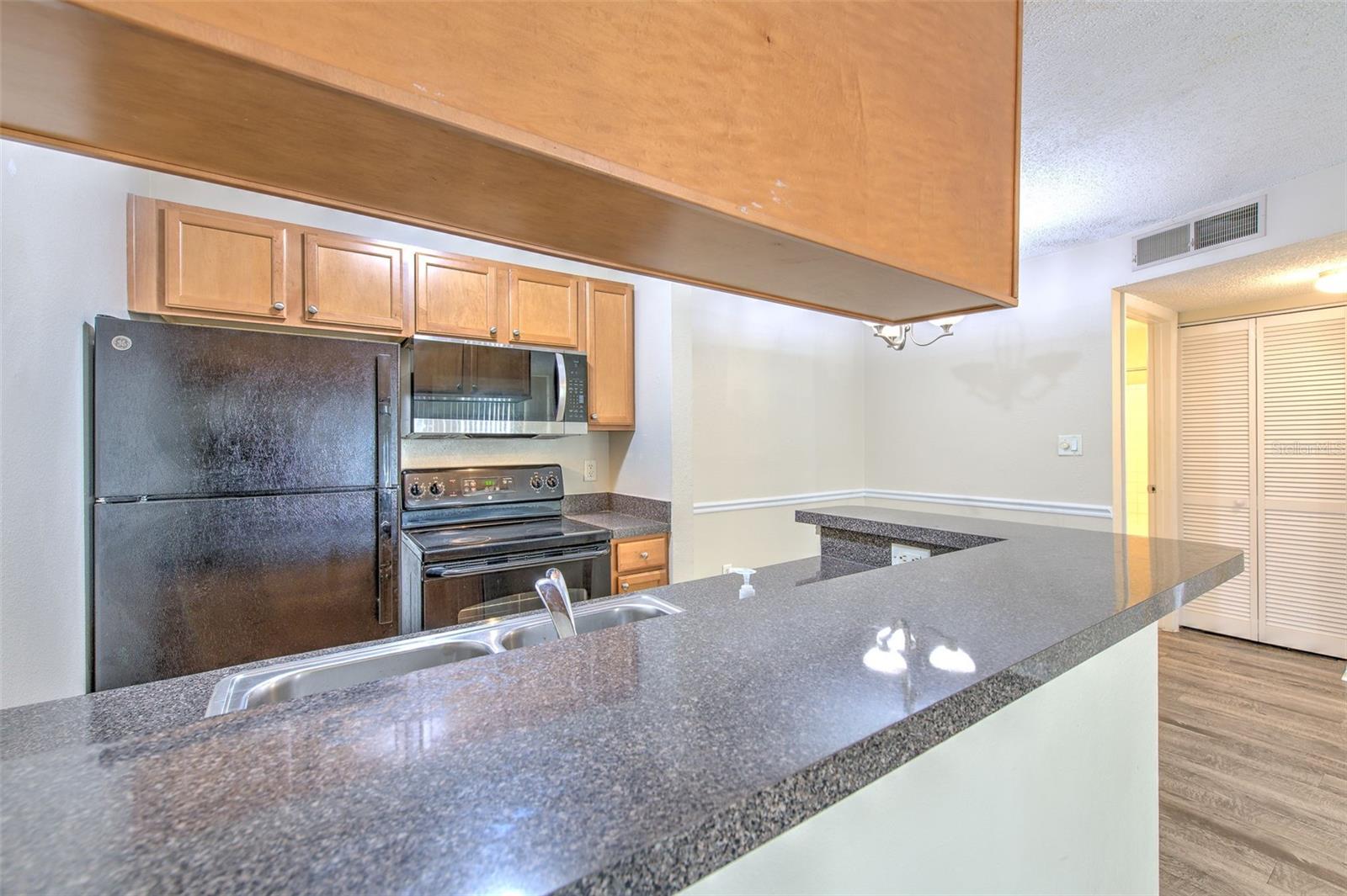 PARK LAKE AT PARSONS A CONDOMI - Residential Lease