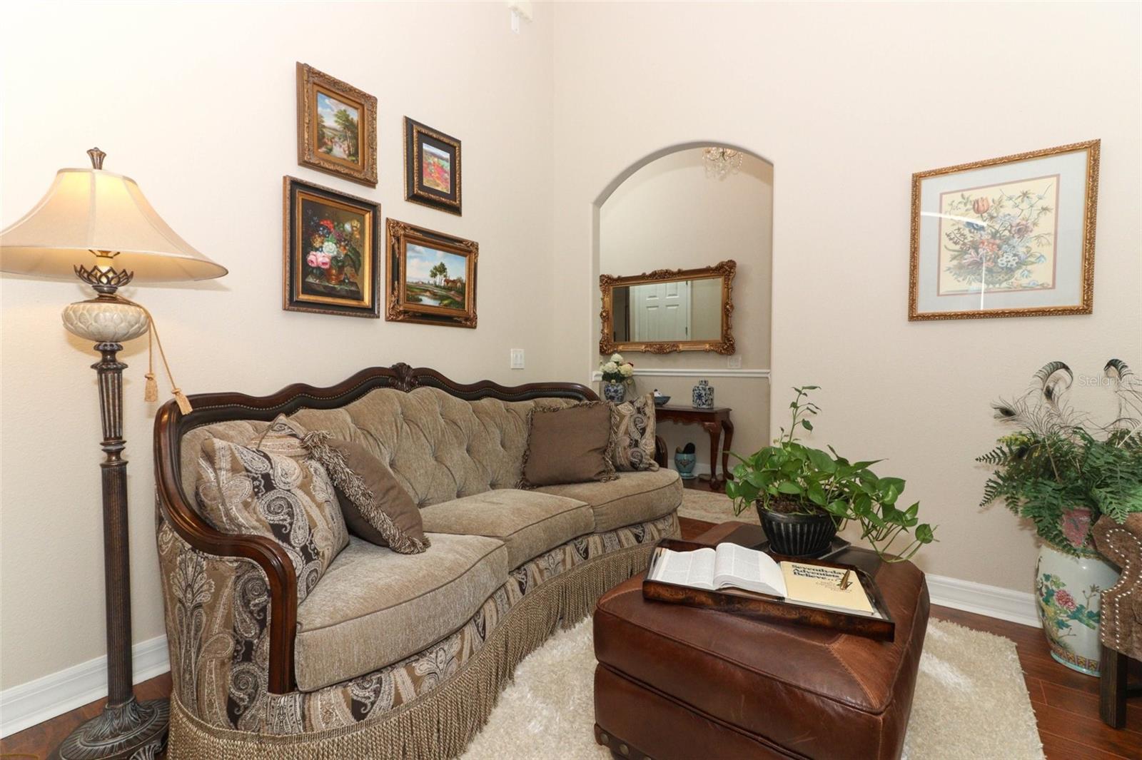 962 CANARY LAKE COURT