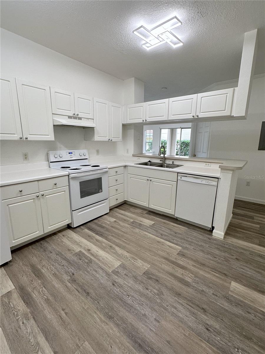 615 ARBOR LAKES CIRCLE 615