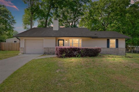 Photo of 4746 NE 27th Court, Ocala, FL 34479 (MLS # OM721843)