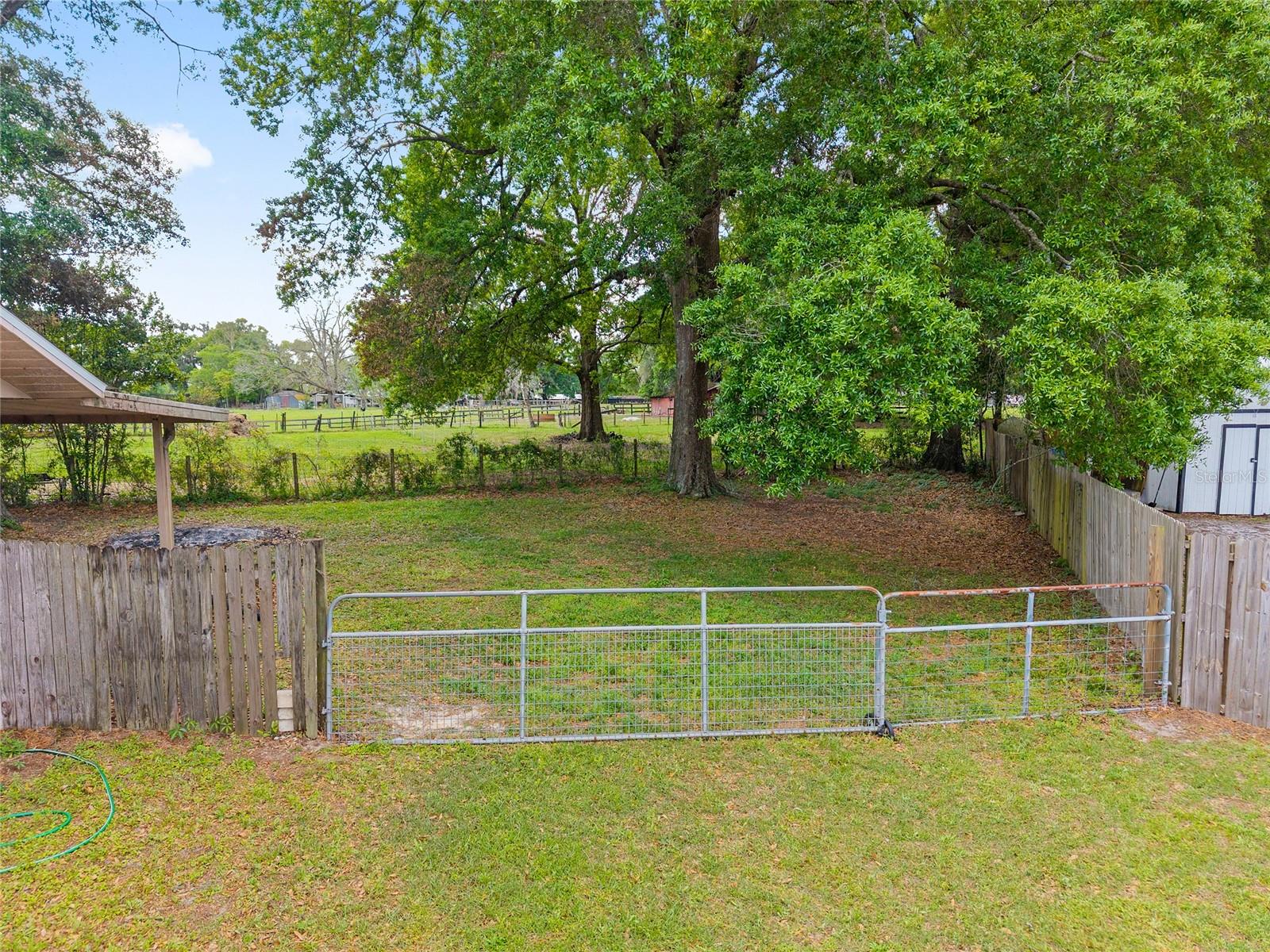 STONEGATE - Residential