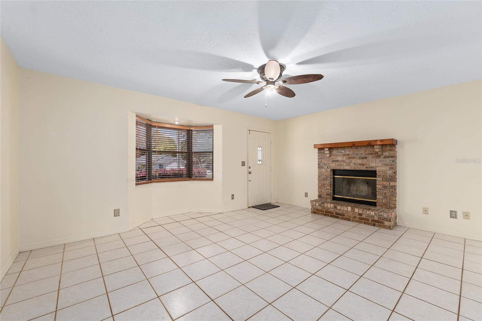 STONEGATE - Residential