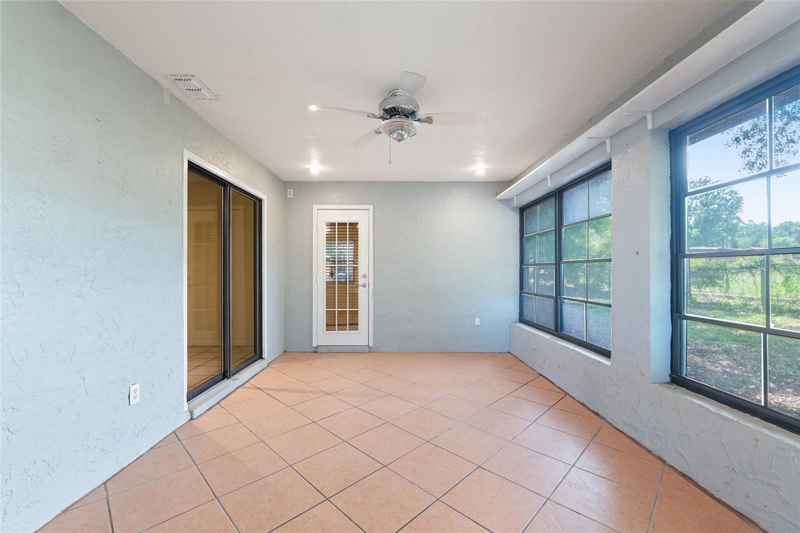 STONEGATE - Residential