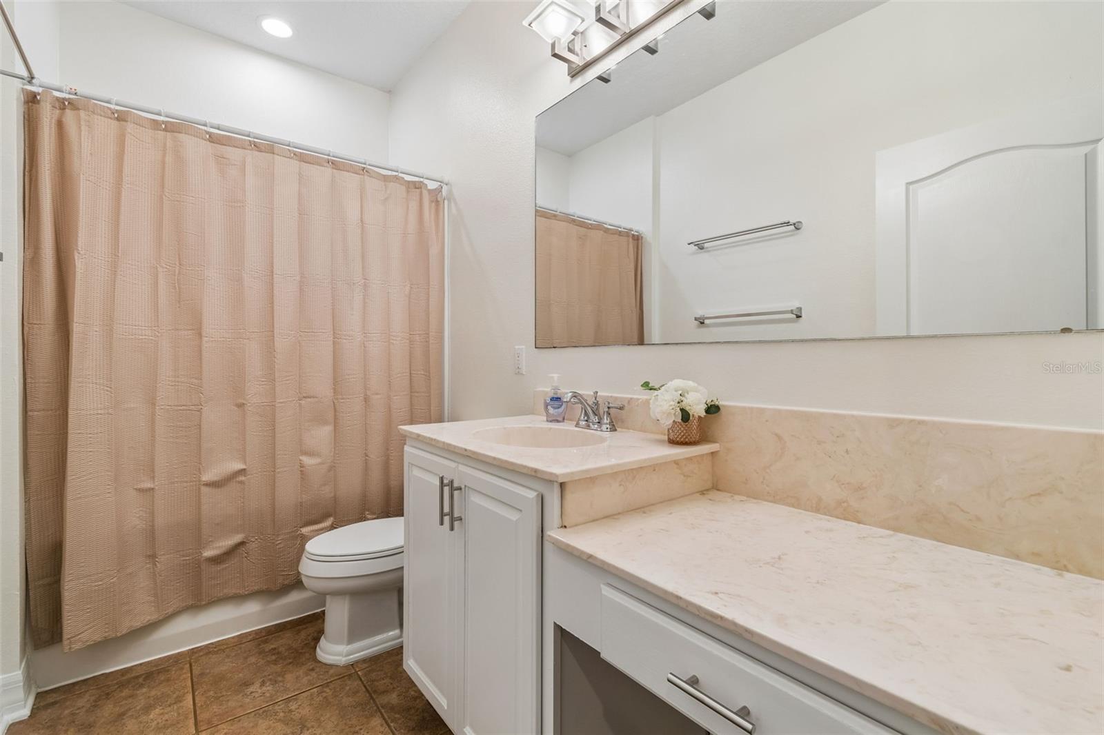 HARBOUR ISLES PH 1 - Residential