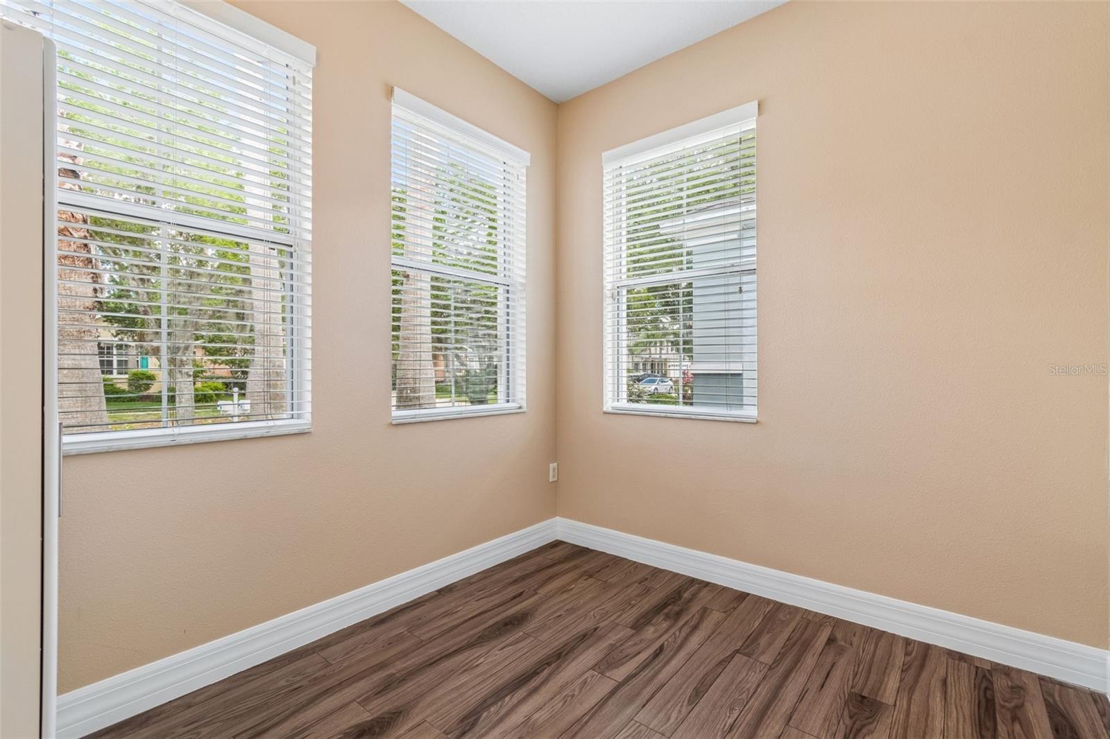 5405 HAMMOCK VIEW LANE