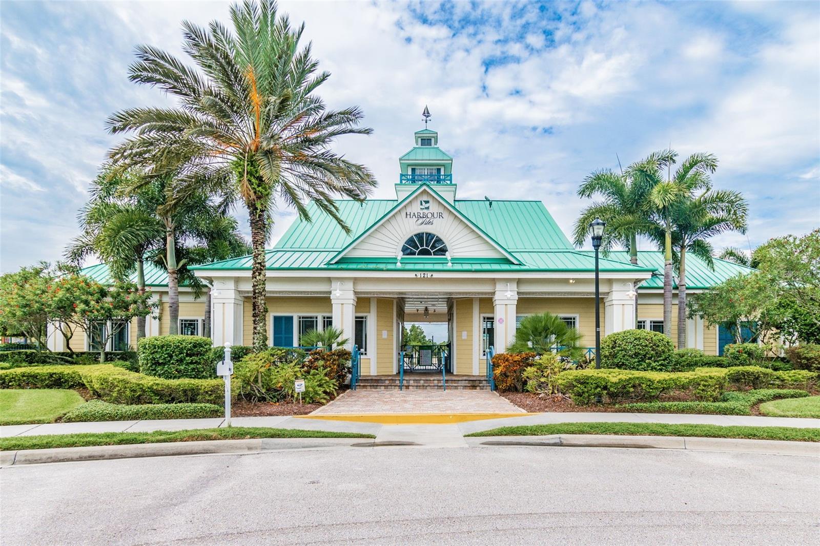 HARBOUR ISLES PH 1 - Residential