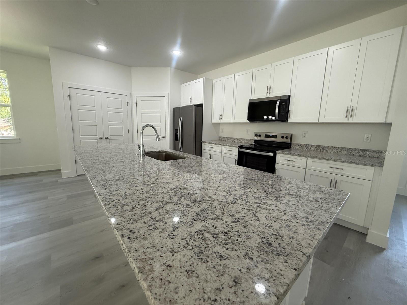 CITRUS SPGS UNIT 01 - Residential Lease