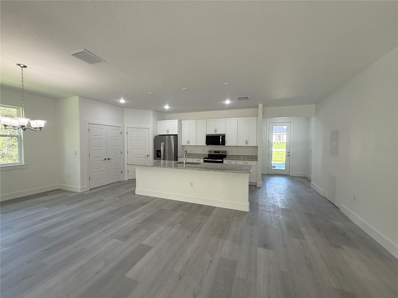 CITRUS SPGS UNIT 01 - Residential Lease