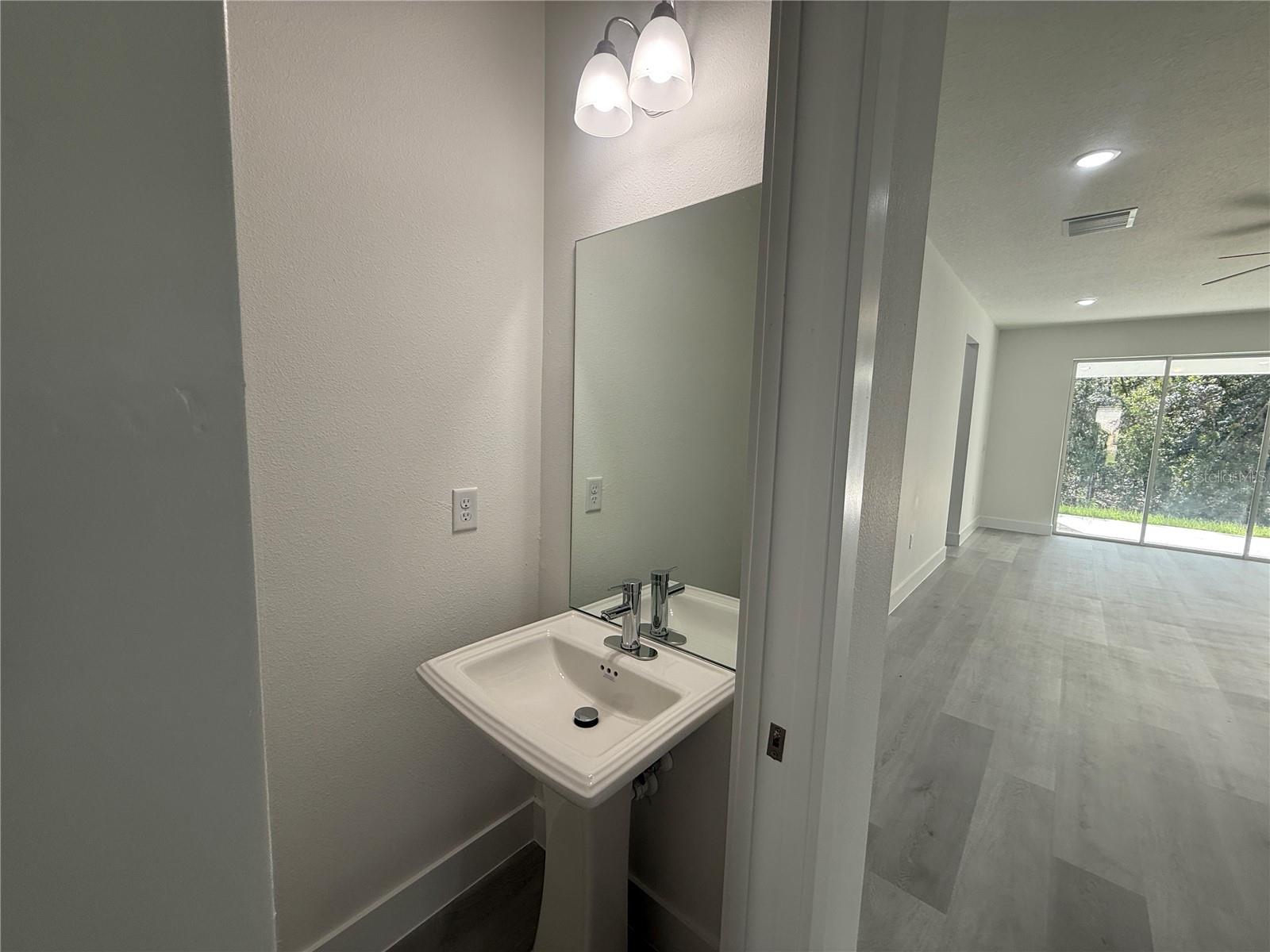 CITRUS SPGS UNIT 01 - Residential Lease