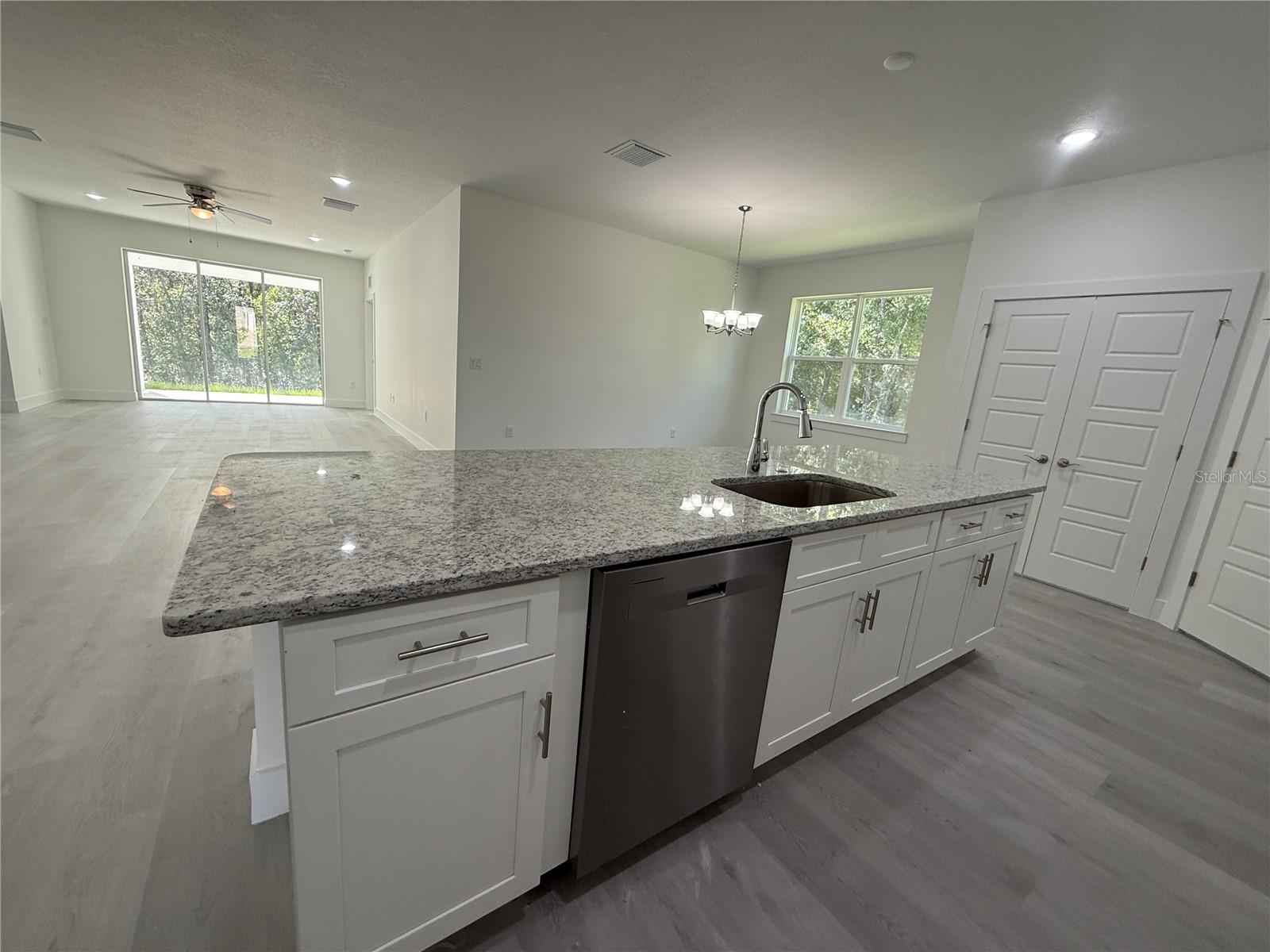 CITRUS SPGS UNIT 01 - Residential Lease